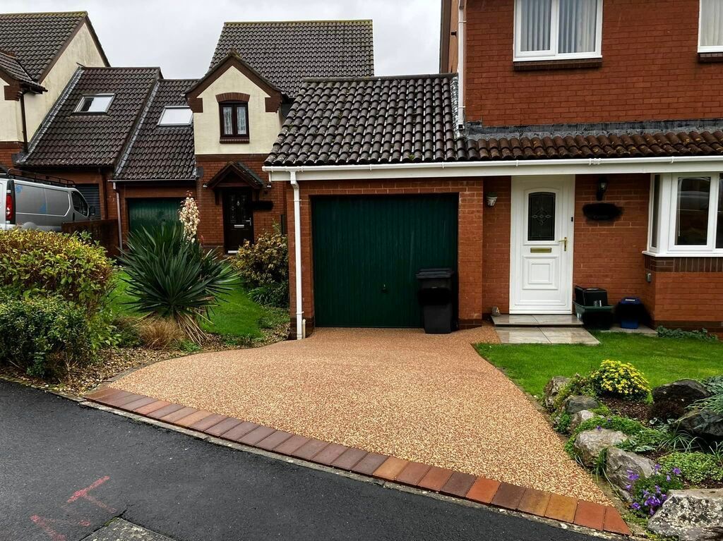 Resin driveway installation cost calculations for Bristol households.