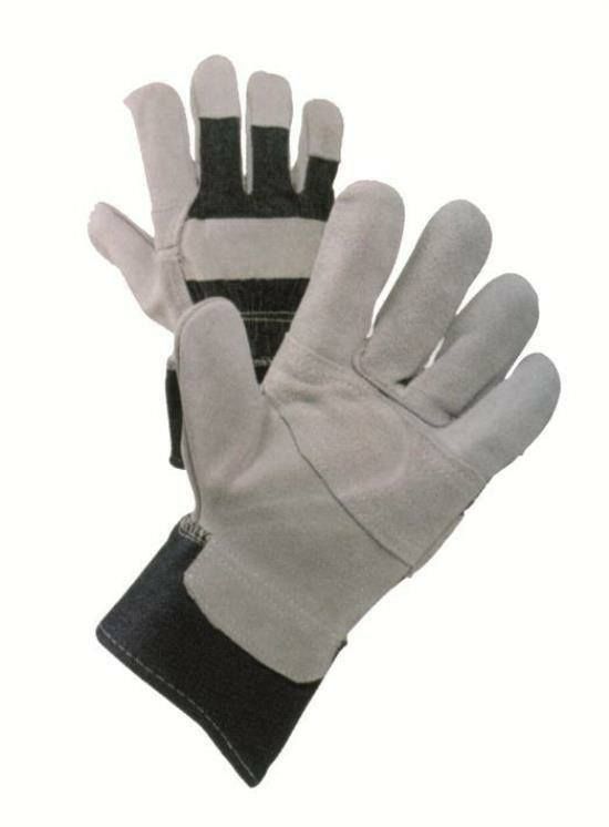 Un paio di guanti grigi e neri su sfondo bianco