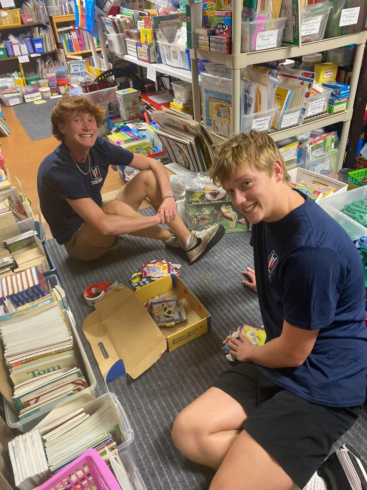 YMSL members volunteering