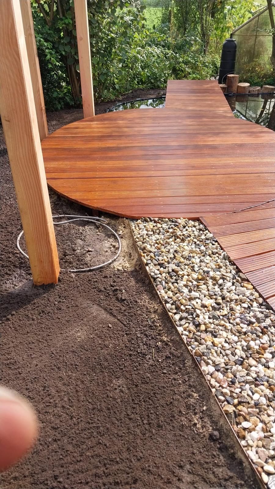 Tuinaanleg in Dedemsvaart met folie vijver