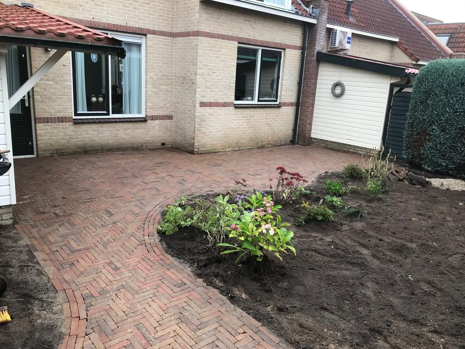 Bestrating met betonwalen