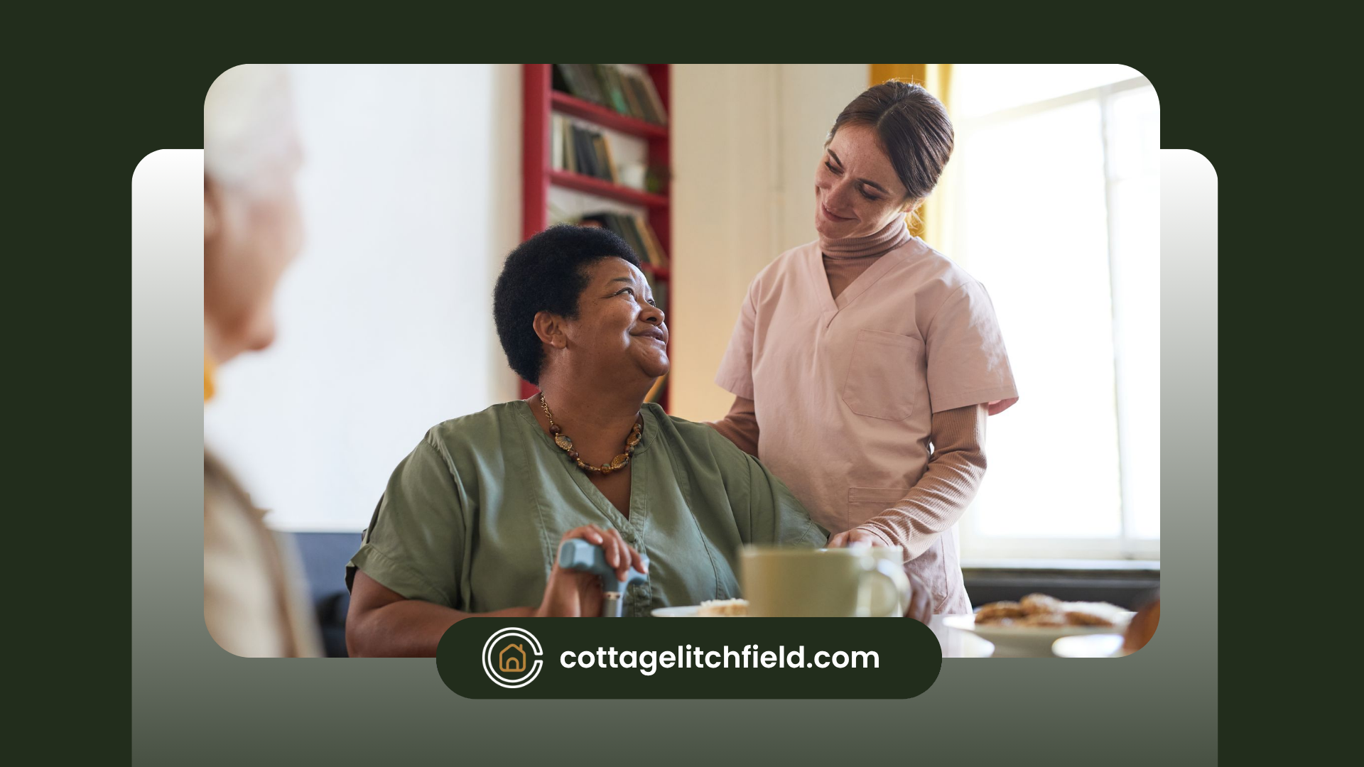 A dementia patient is talking to a caregiver in the dining area