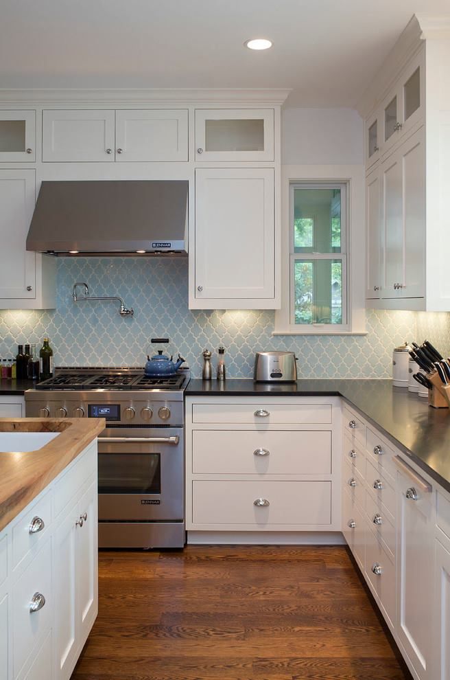 A White Kitchen With Range Hood - San Diego, CA - Acadia Design & Construction