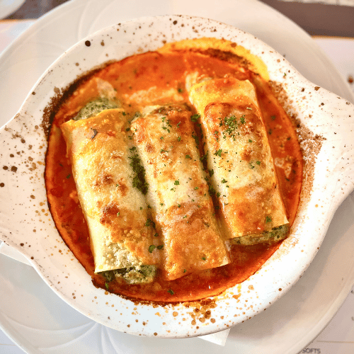 Canelone de carne de sol e queijo ao pomodoro