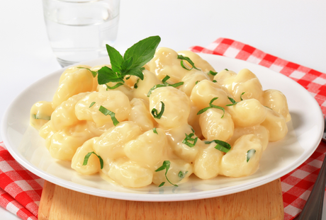 Nhoque com fondata de parmesão Nhoque com fondata de parmesão