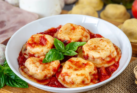 Sorrentino de frango com catupiry ao molho pomodoro