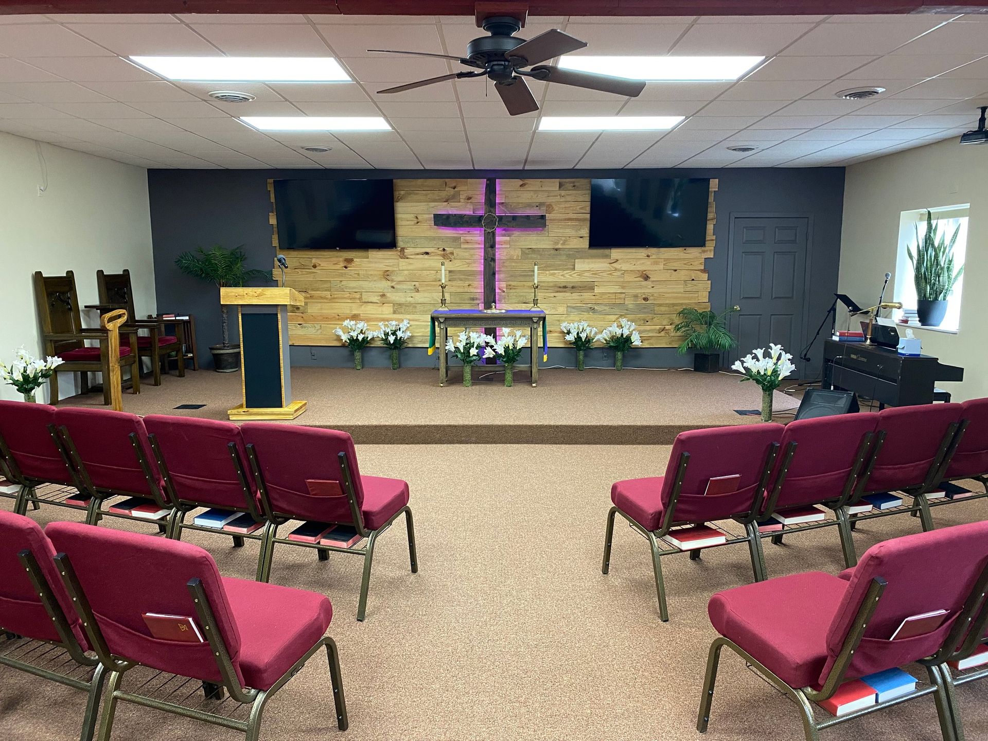 Fairfield First Christian Church Interior