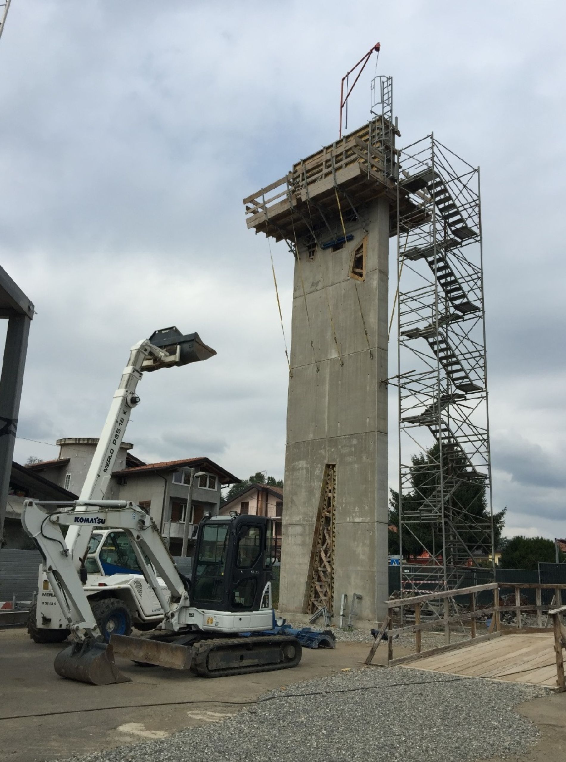 Struttura esterna con gru