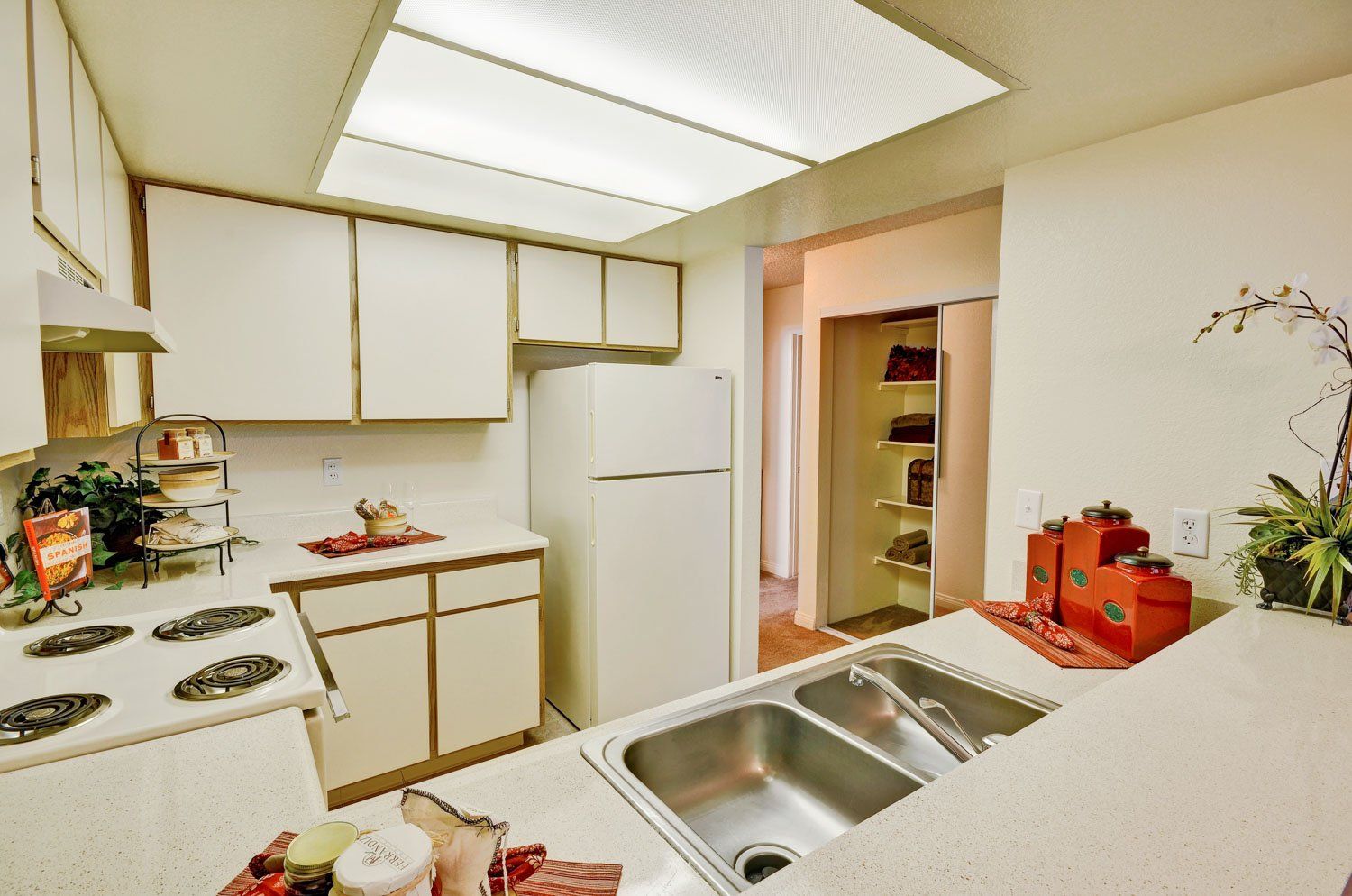 Kitchen | Summer Brook Apartments