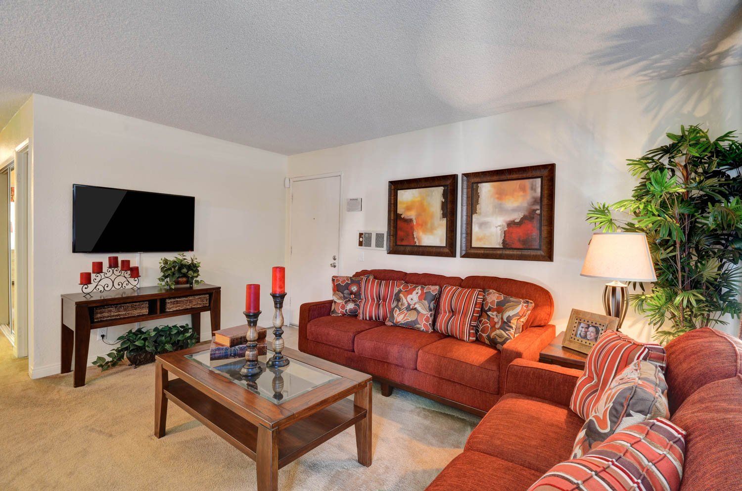 Living Room | Summer Brook Apartments