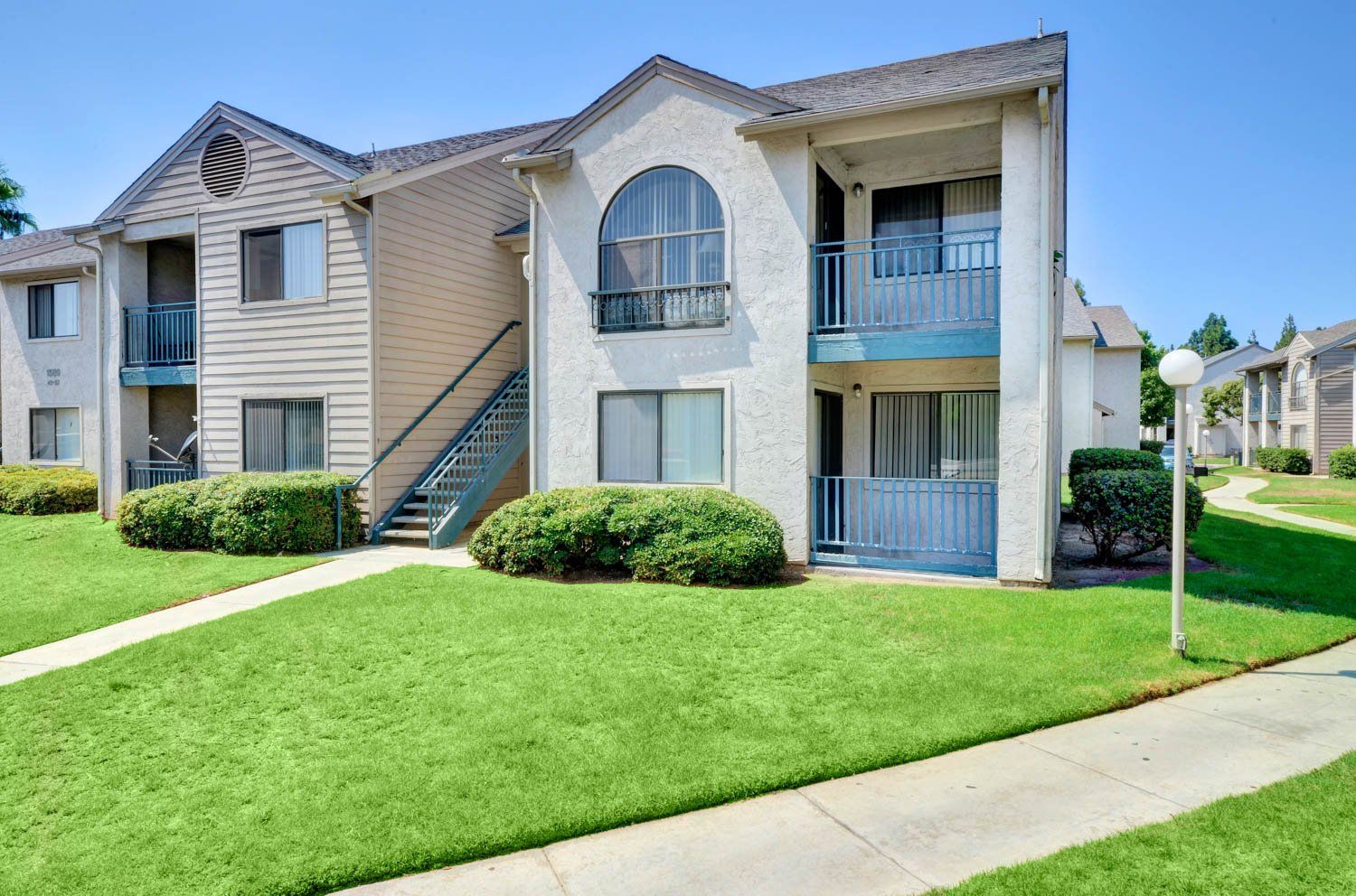Exterior | Summer Brook Apartments