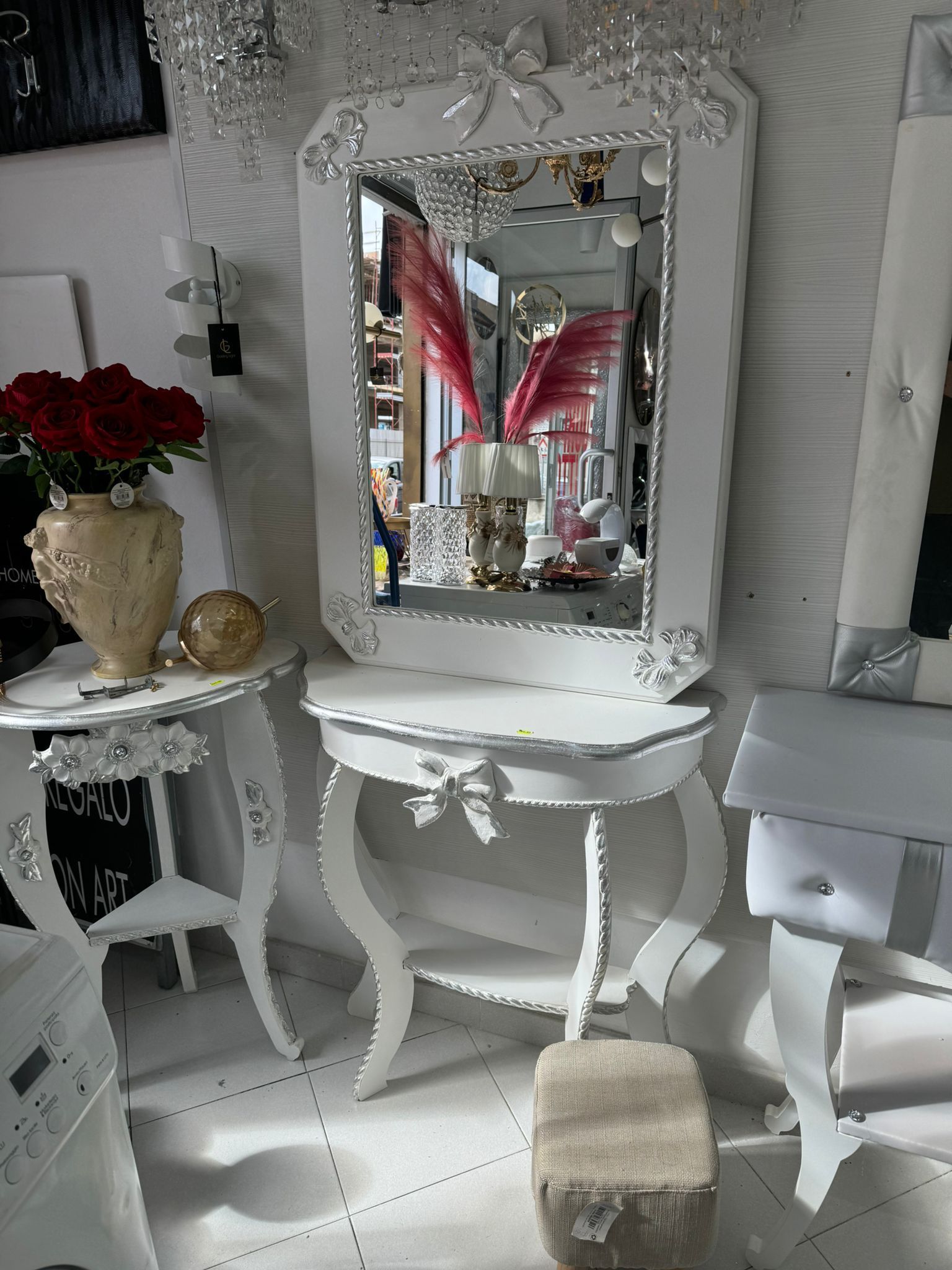 mobiletto con specchio