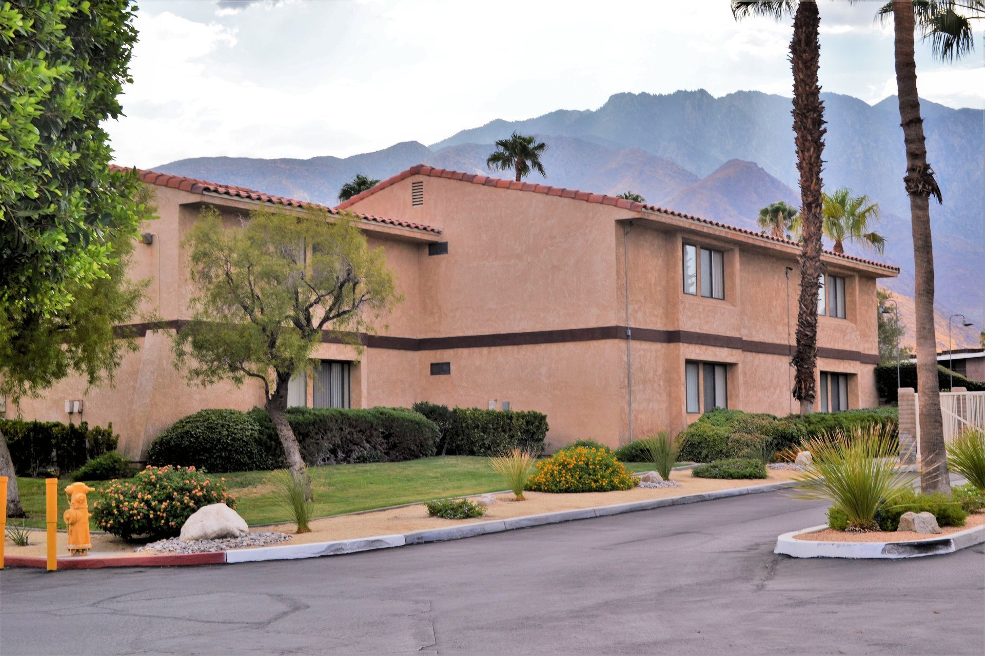 Parkwood apartment building with mountains in the background