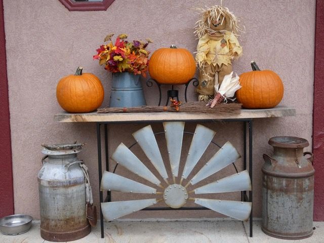 story-pines-inn-decorated-table