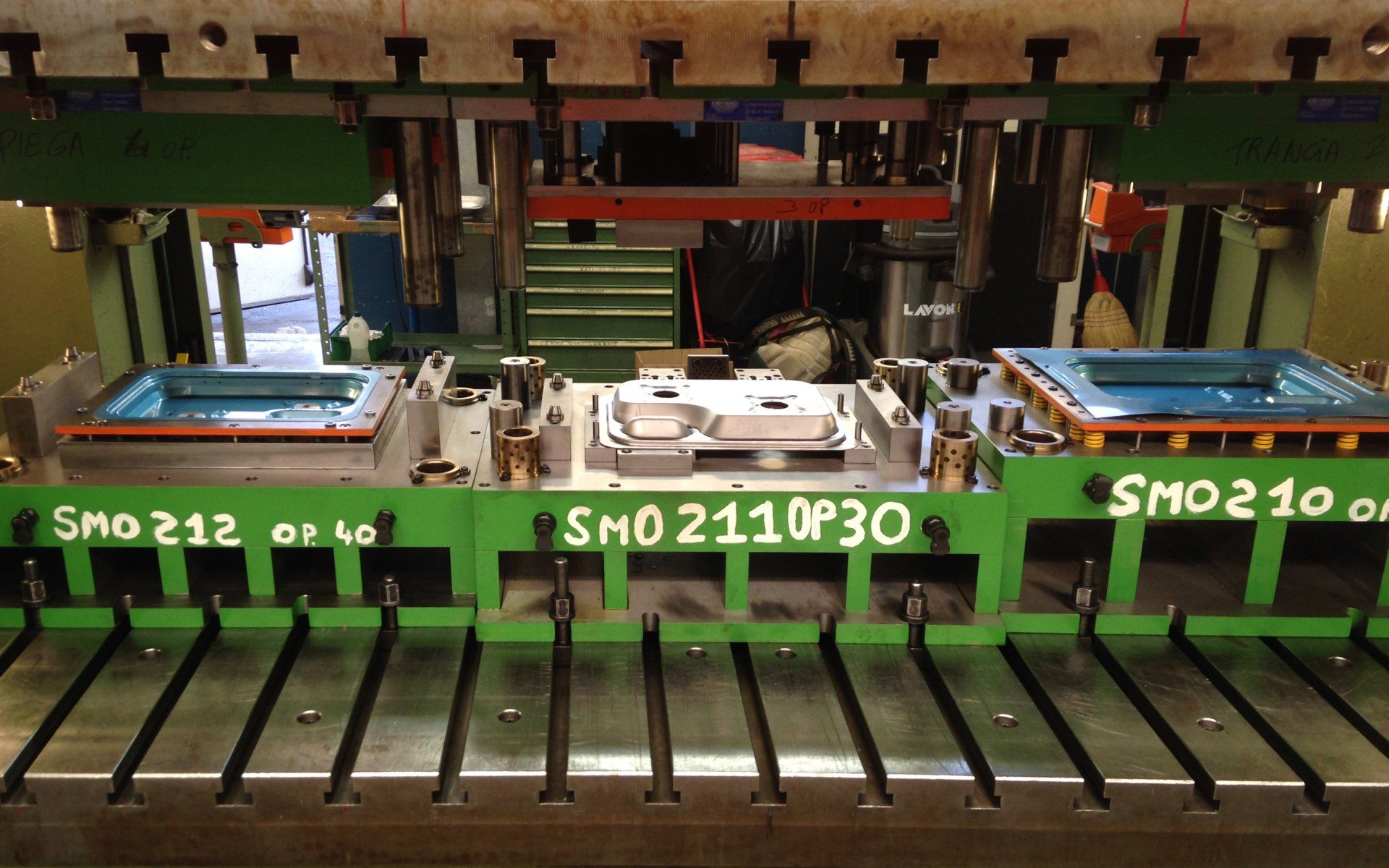 stampi verdi metallizzati