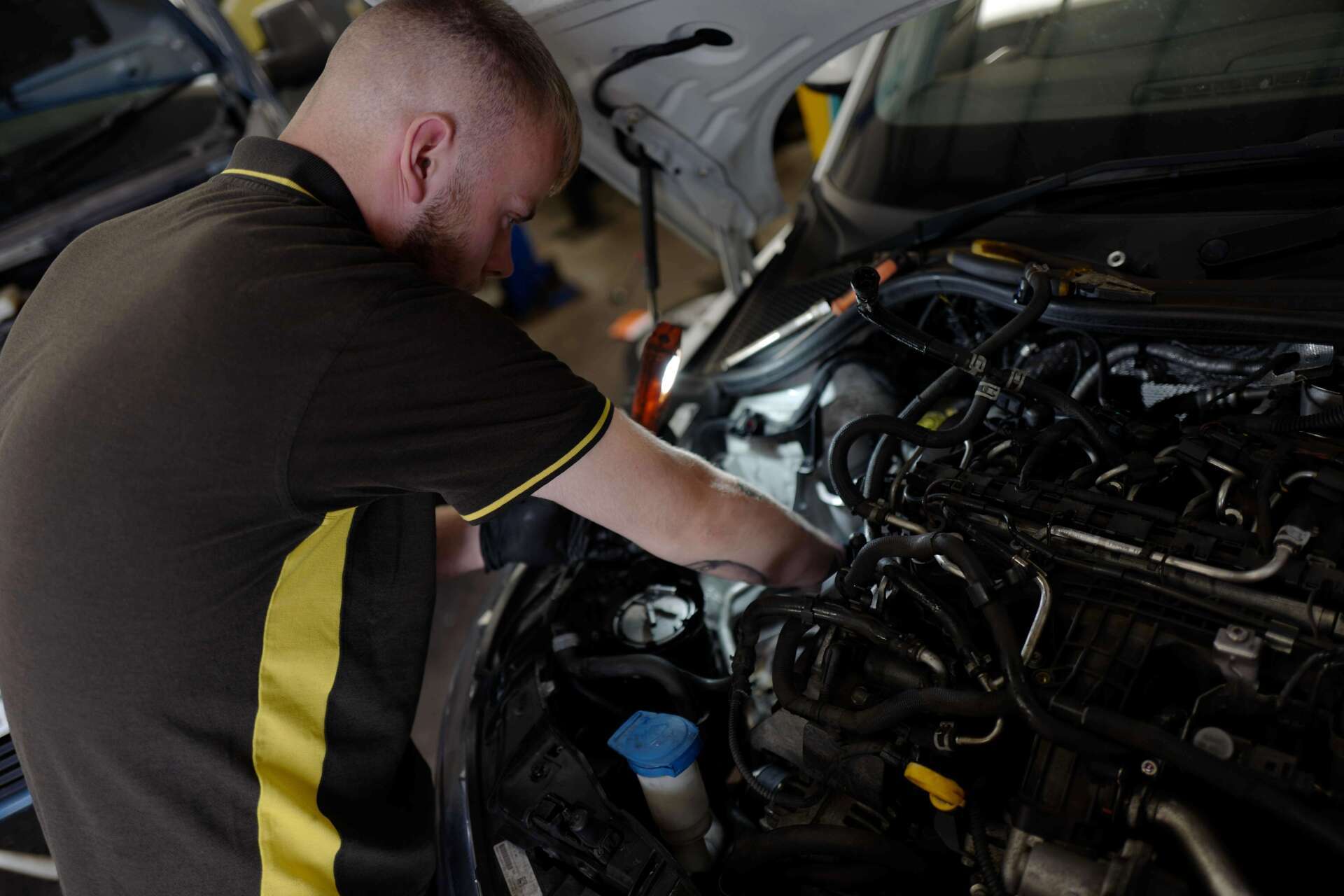 Mechanic carrying out a service