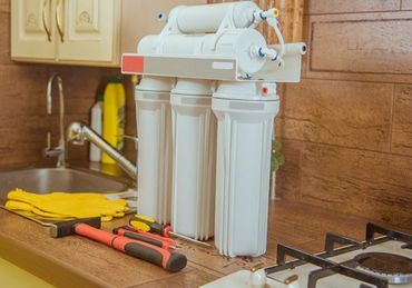 Installing water purifier 