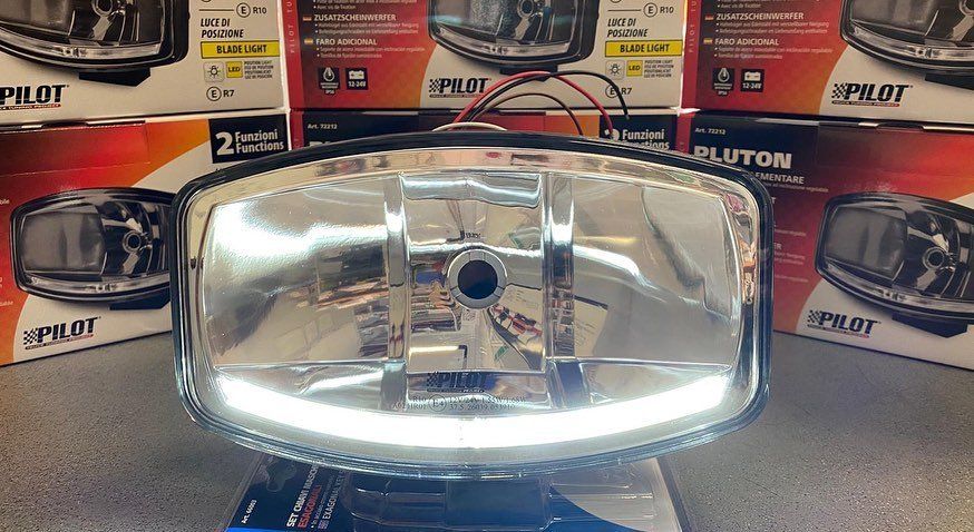 faro anteriore per auto