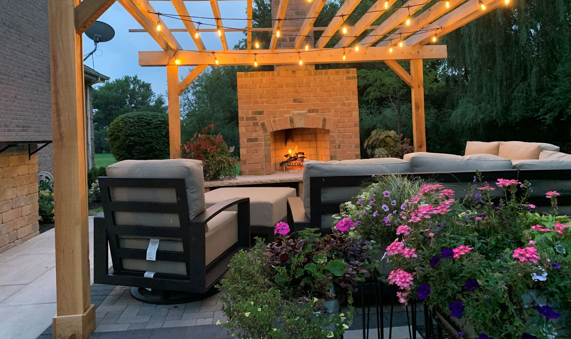 Custom outdoor living space construction in Hinsdale, IL Custom outdoor living space construction in Hinsdale, IL