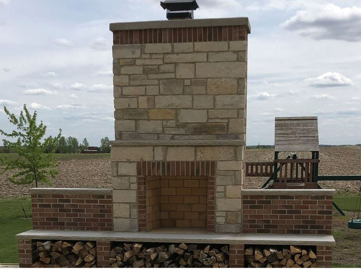 Outdoor fireplace construction in Frankfort, IL Outdoor fireplace construction in Frankfort, IL