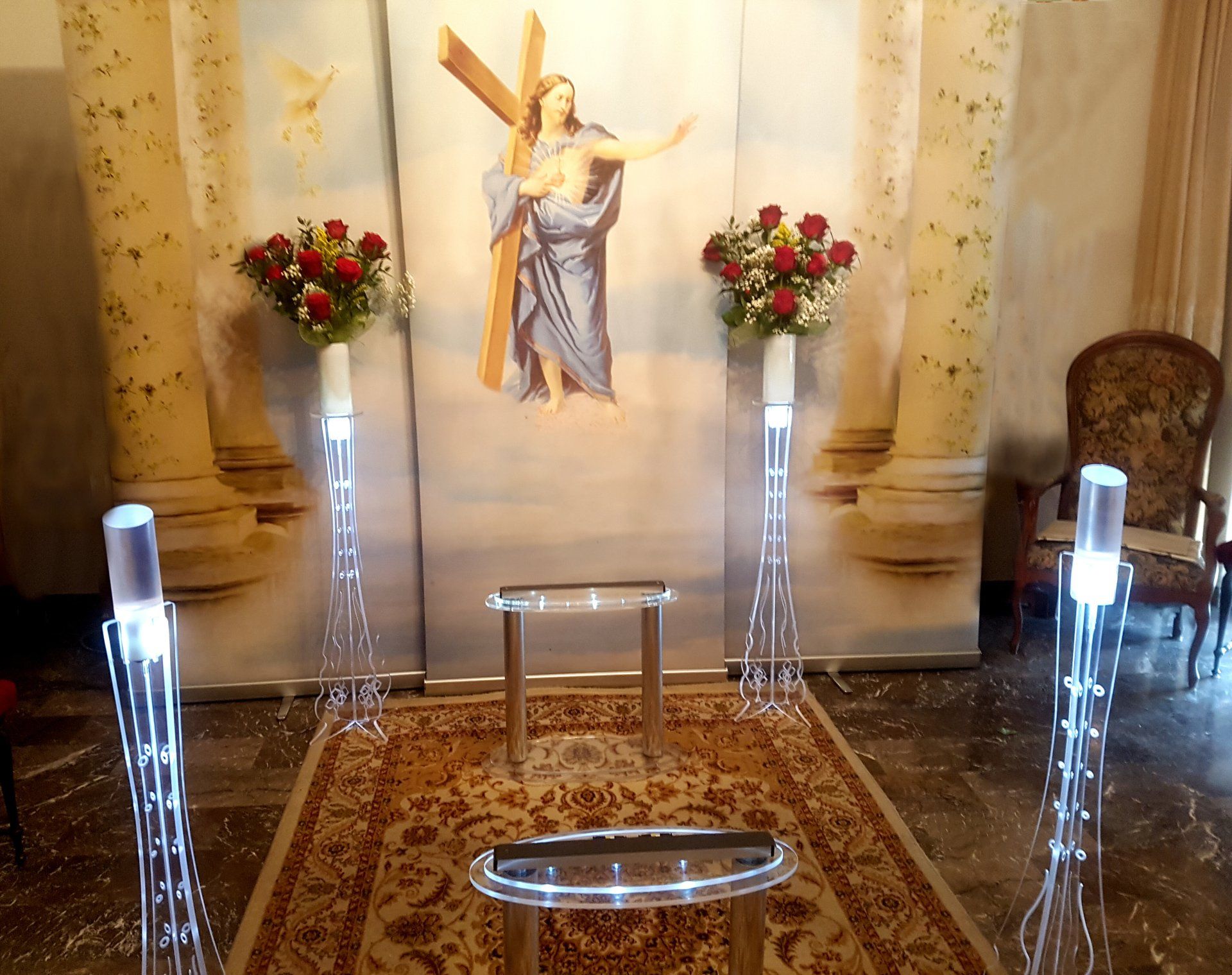 Cemera ardente con fiori