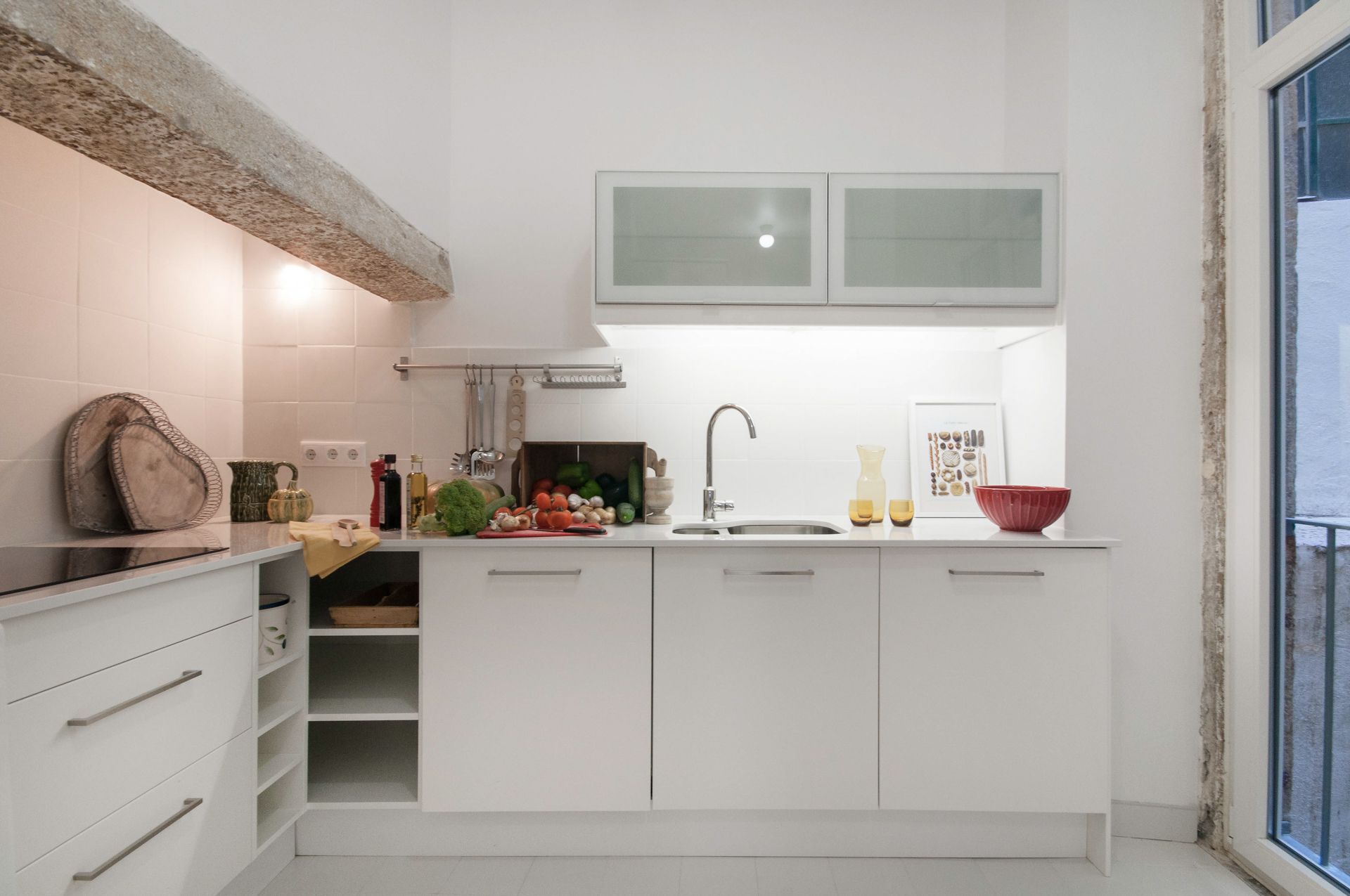 Spacious Kitchen at Cheese & Wine Apartments in Lisbon – Fully Equipped for Your Comfort