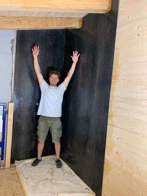 Douche ardoise employé