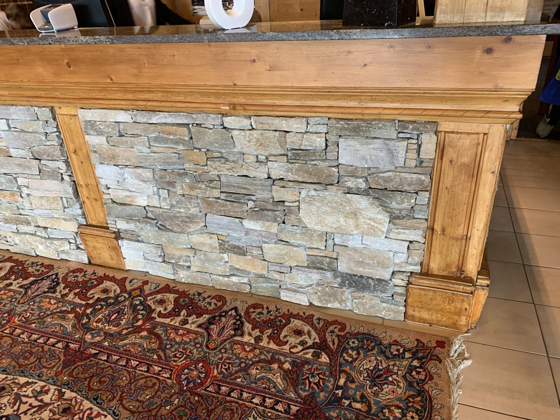 pierres naturelles et bois sur mesure