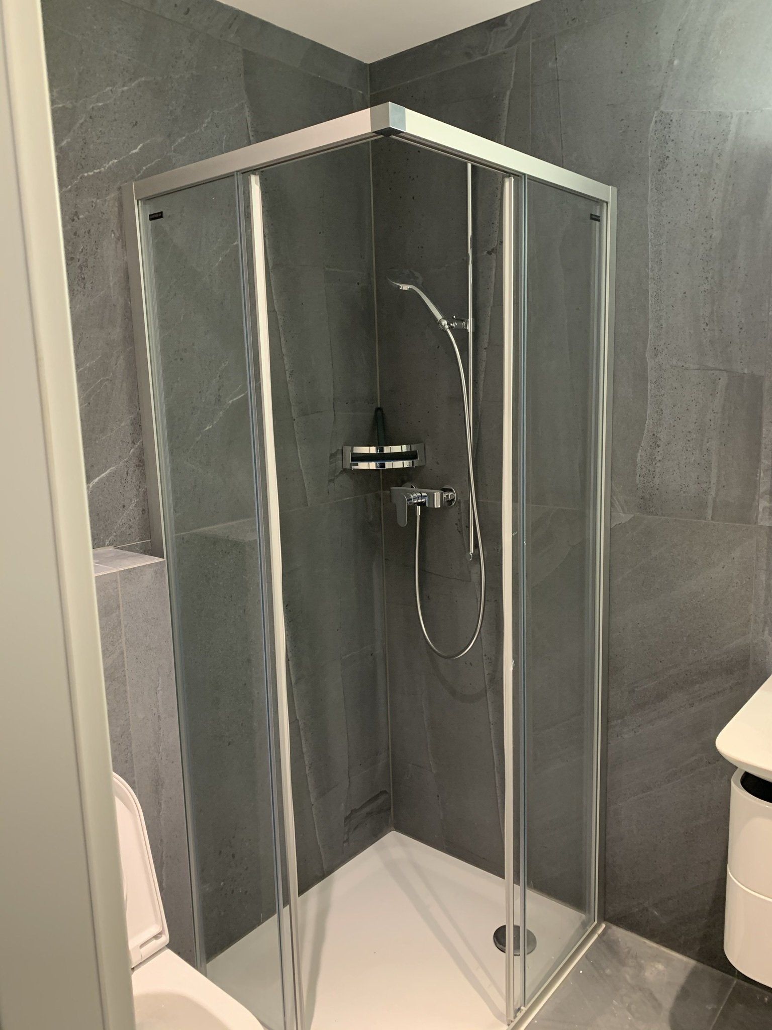 Petite douche transparente