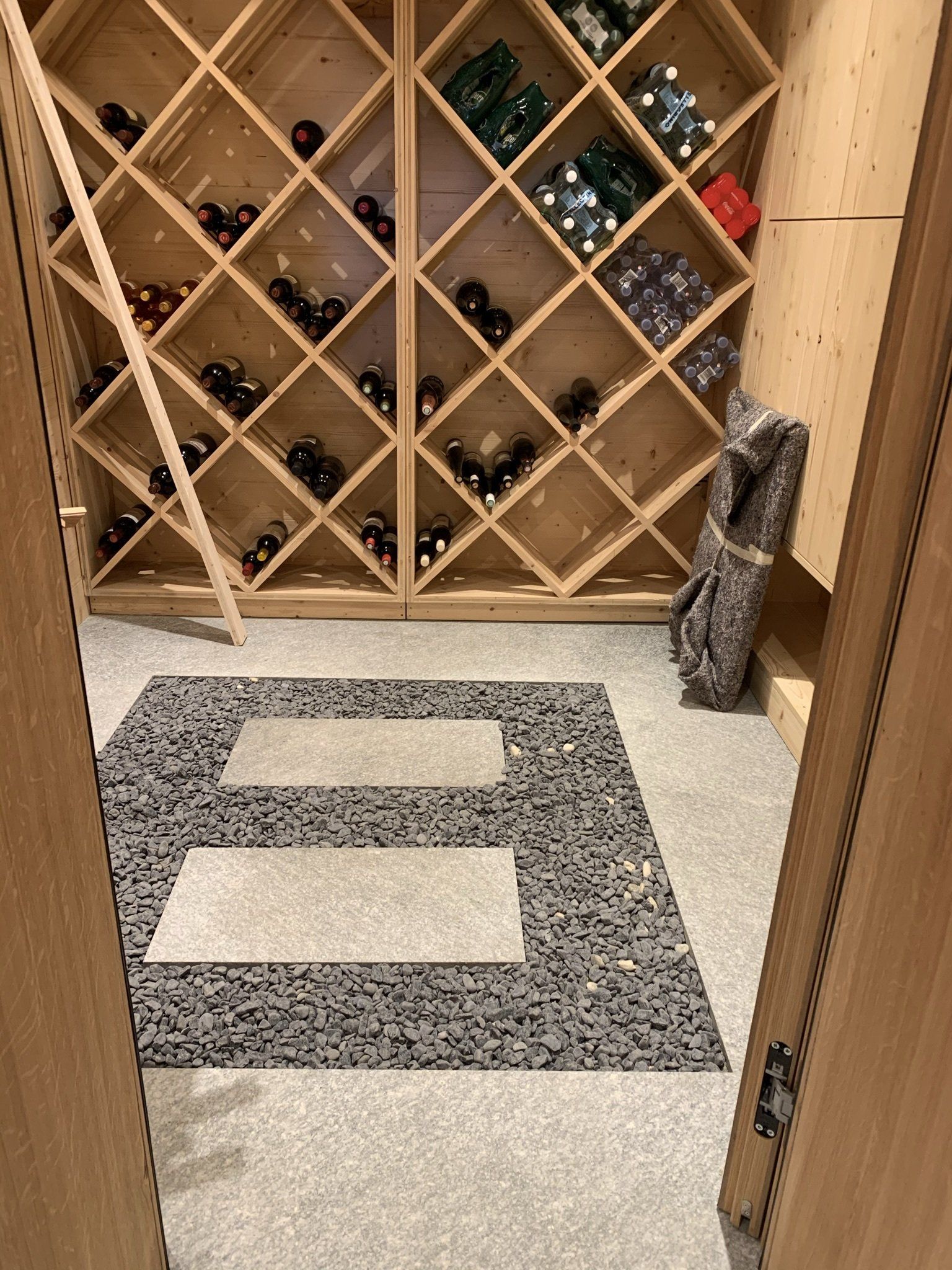 Carrelage dans une cave à vin Valais