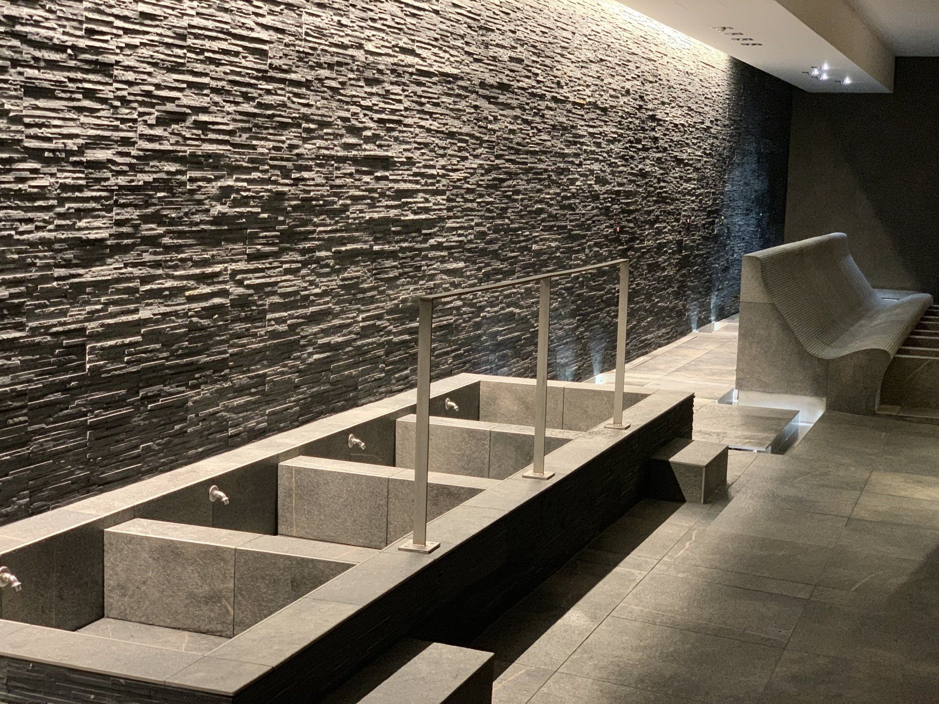 toilettes modernes carrelage