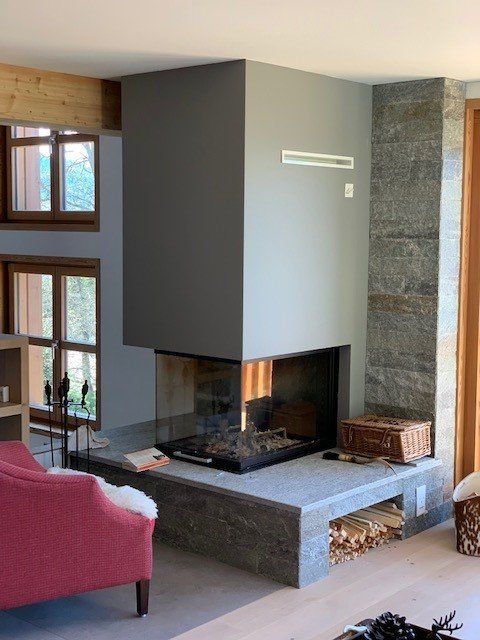 Cheminée de salon moderne et design