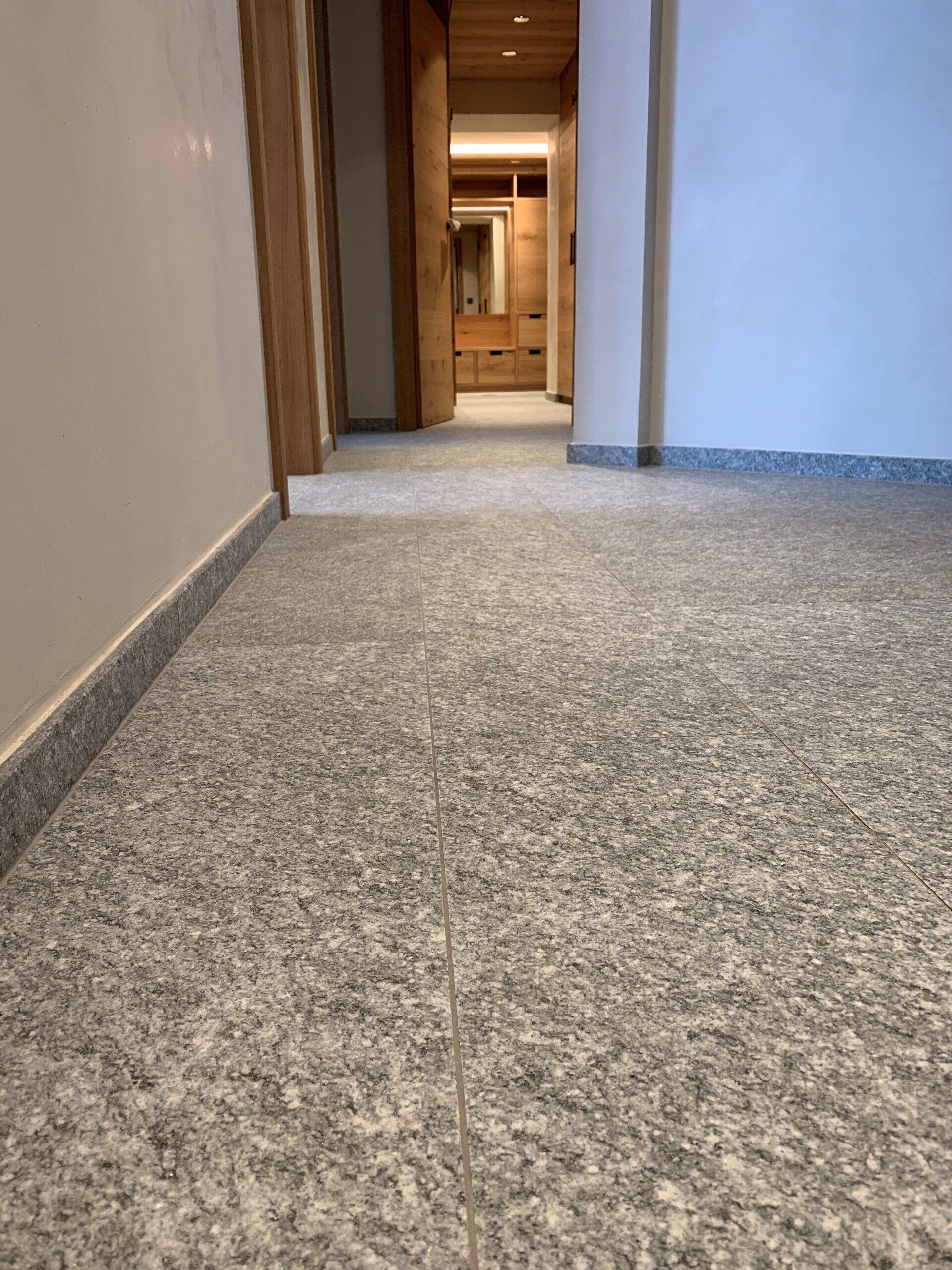 Sol pierres naturelles Valais