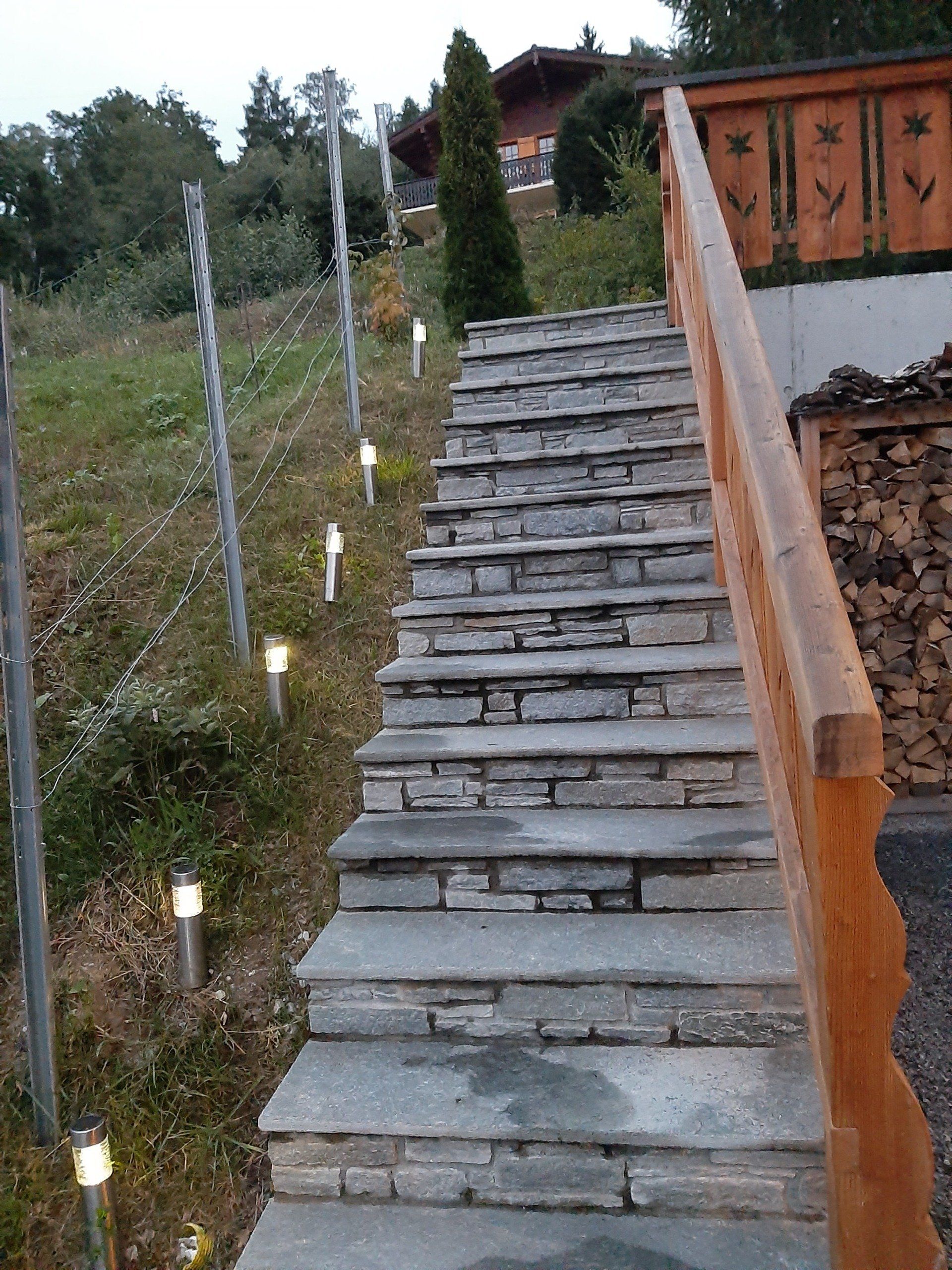 Escalier en ardoises extérieur