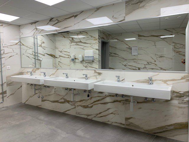 SALLE DE BAIN en marbre