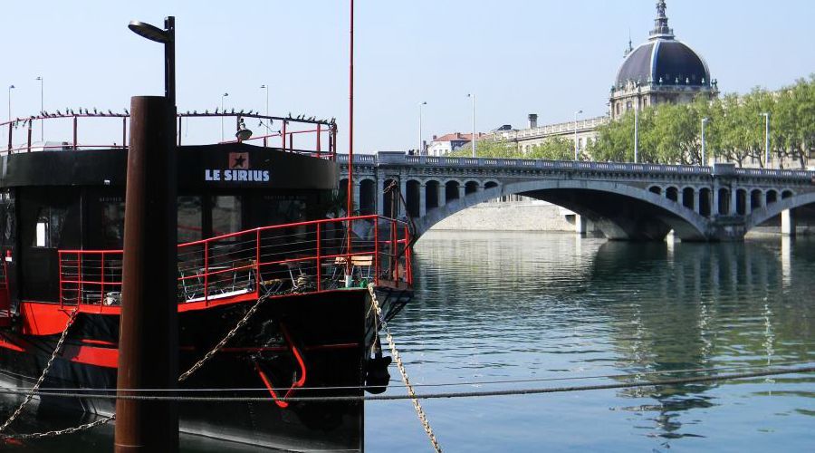 FBS Concept Entreprise générale lyon - Rénovation de la  péniche Sirius à Lyon 3ème