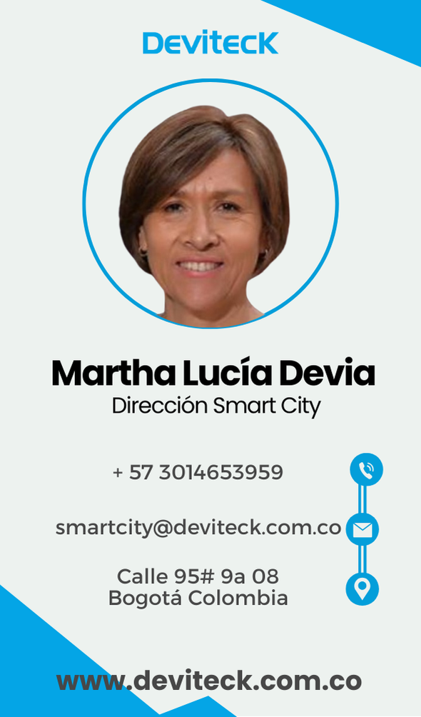 Una tarjeta de presentación con la foto de Martha Lucia Devia.