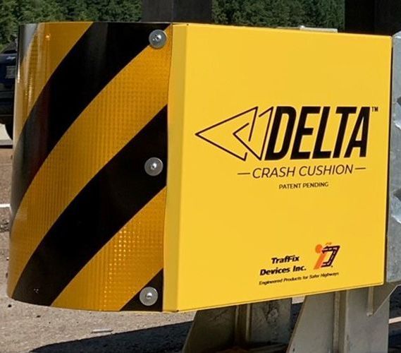 Un cuadro amarillo que dice delta.
