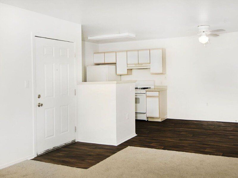 Kitchen and Dining Area | Woodlands Apartments