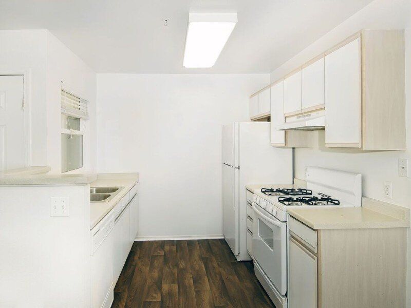 Kitchen | Woodlands Apartments