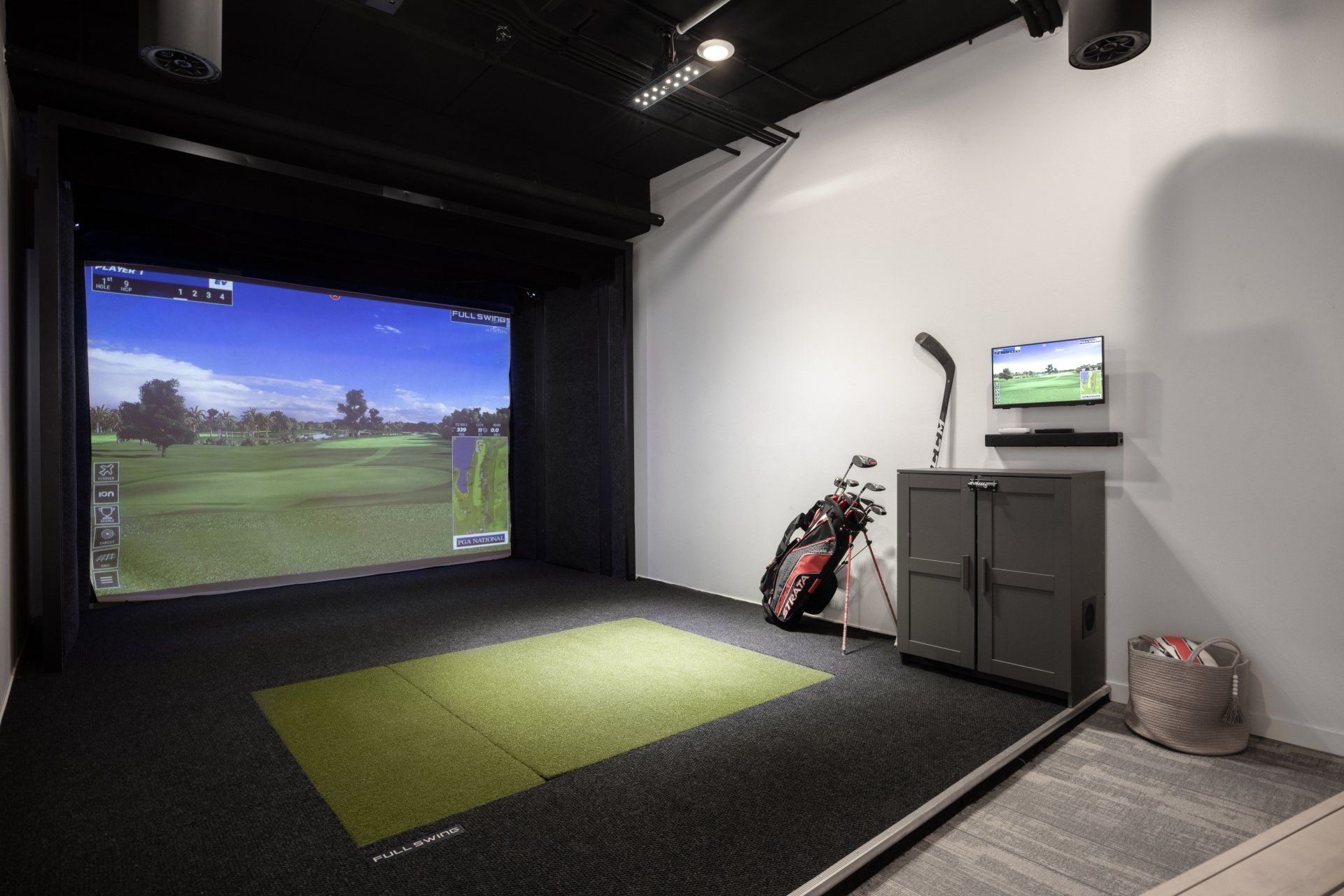 Virtual golf or hockey room