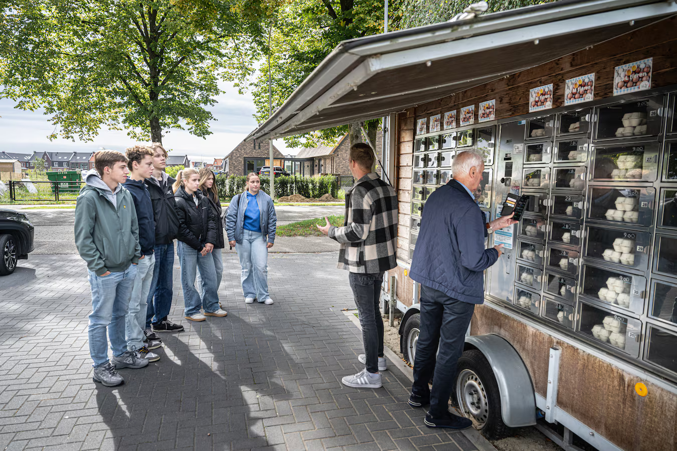 Maaswaal college, Scharrelnest, Wijchen, eierautomaat, Streekproducteren, boerderij, boerderijautomaat