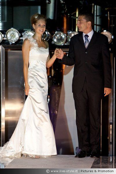 on stage - Hochzeits-Modeschau