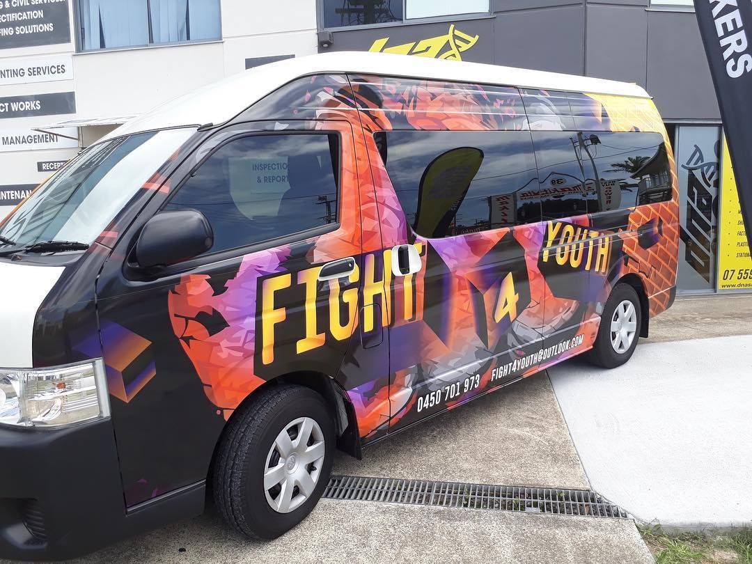 Benefits of Vehicle Signage Gold Coast Businesses Love