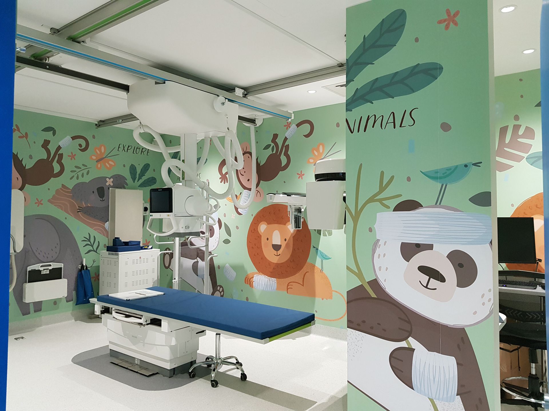 Three Beans — DNA Signs in Burleigh Heads, QLD