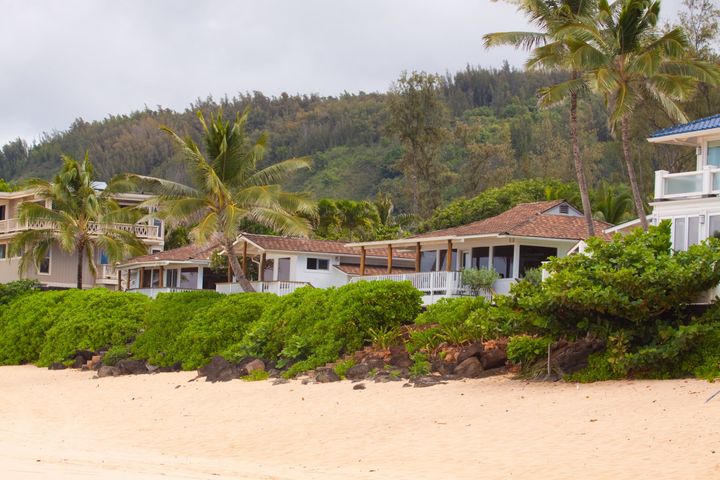Beach with nice house — Honolulu, HI — DRAFTECHi LLC