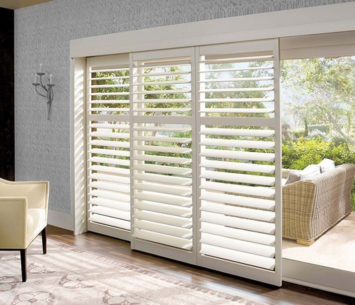 A Simple Room With White Blinds — Southern Blinds & Awnings In Balaclava NSW