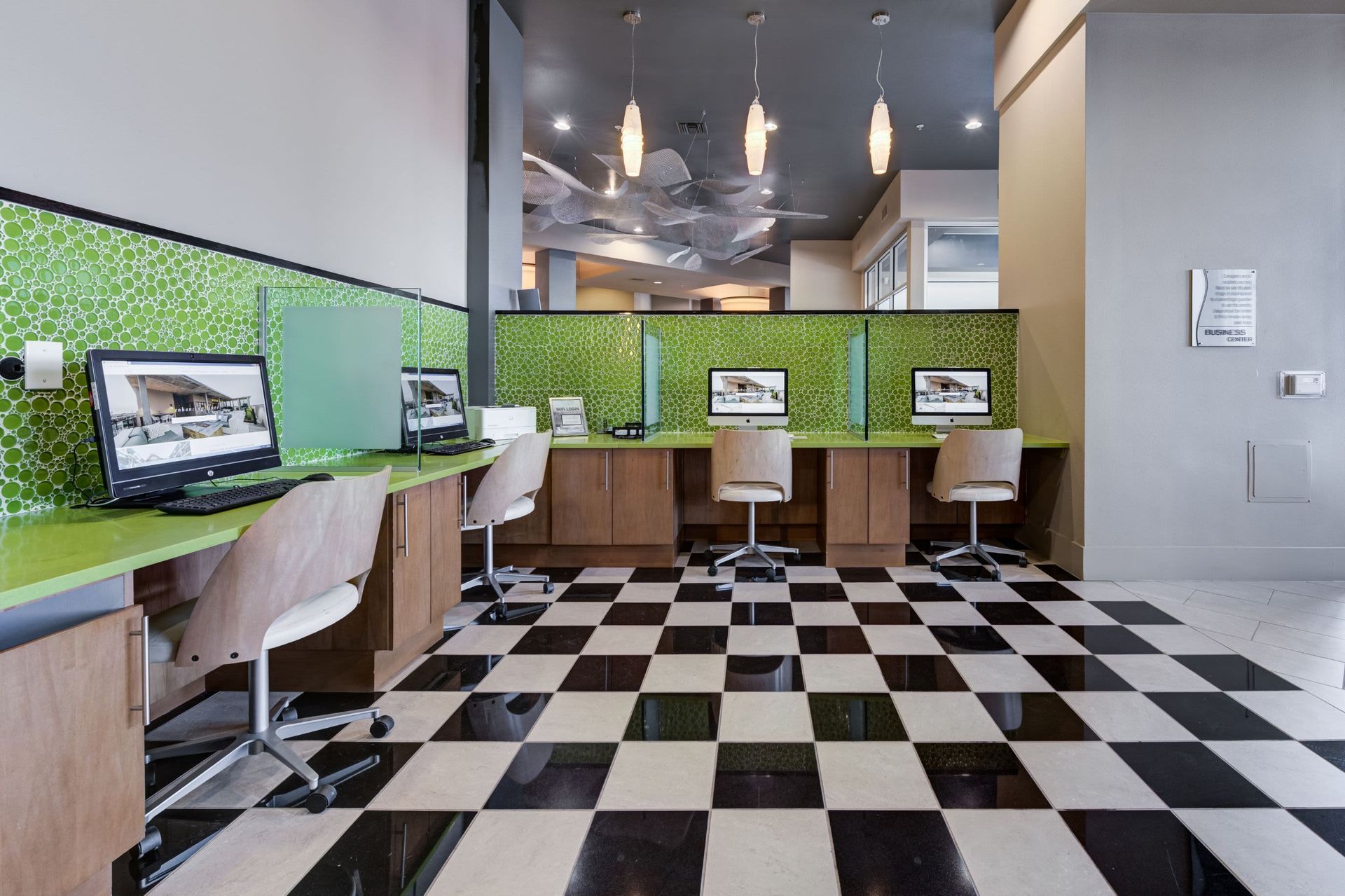Computer Lounge at The Marq at Ridgegate