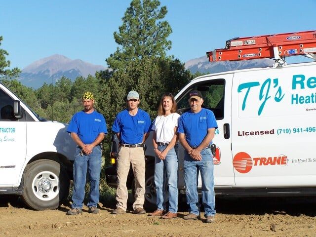 hvac workers ready - AC repairs in Trinidad, CO