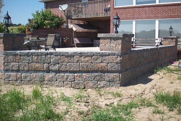 Stockman Stoneworks: Your Local Manufacturer and Supplier of Maytrx Retaining Wall Products in Missouri.